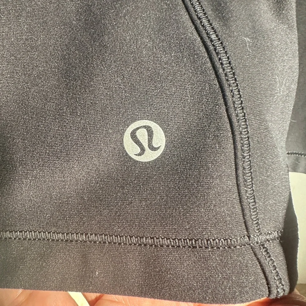 Lululemon Fresh Track Black Half Zip Long Sleeve Pullover Athleisure‎ Size 10